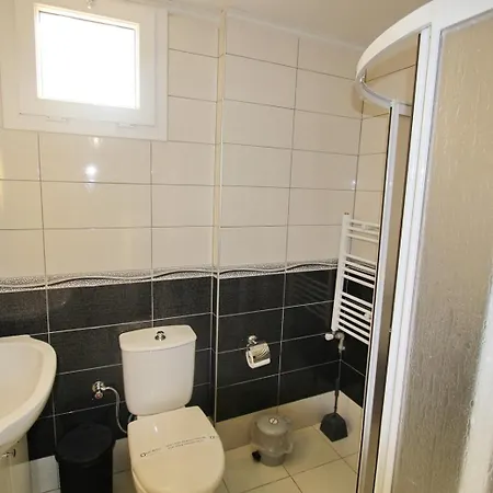 Lisa, 4 Bedroom, Private Pool , Calis Area Fethiye